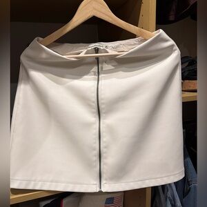 Abercrombie & Fitch Cream Mini Skirt with Zipper